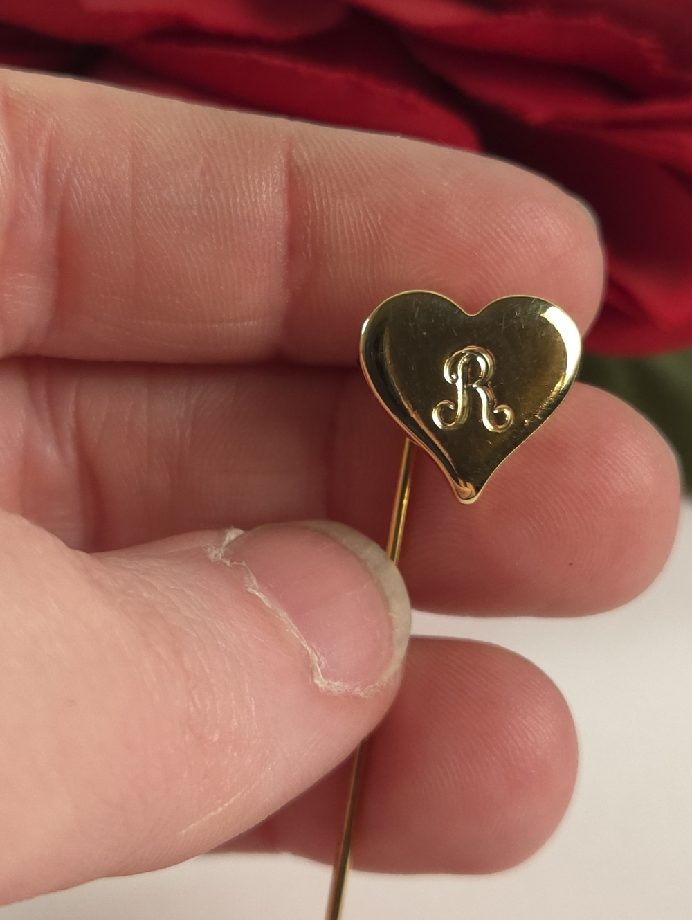 Vintage Gold Tone Letter R Heart Hat Pin - Picture 4 of 5